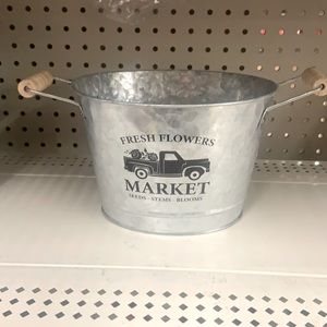 Large Metal Oval Bucket